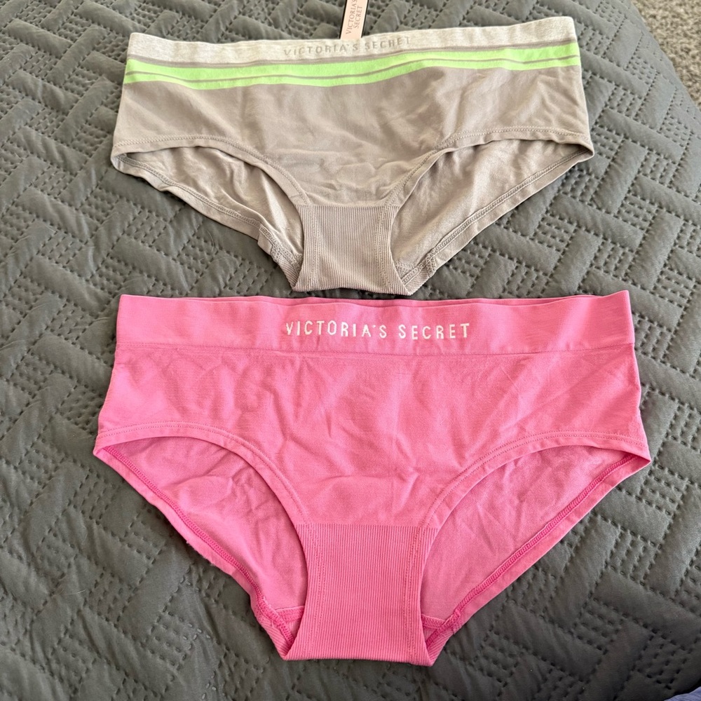 NWT Victoria’s Secret Hiphugger/Hipster Panties - set of 2 - size L